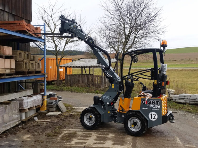 Fuhrpark Kiesel Telelader